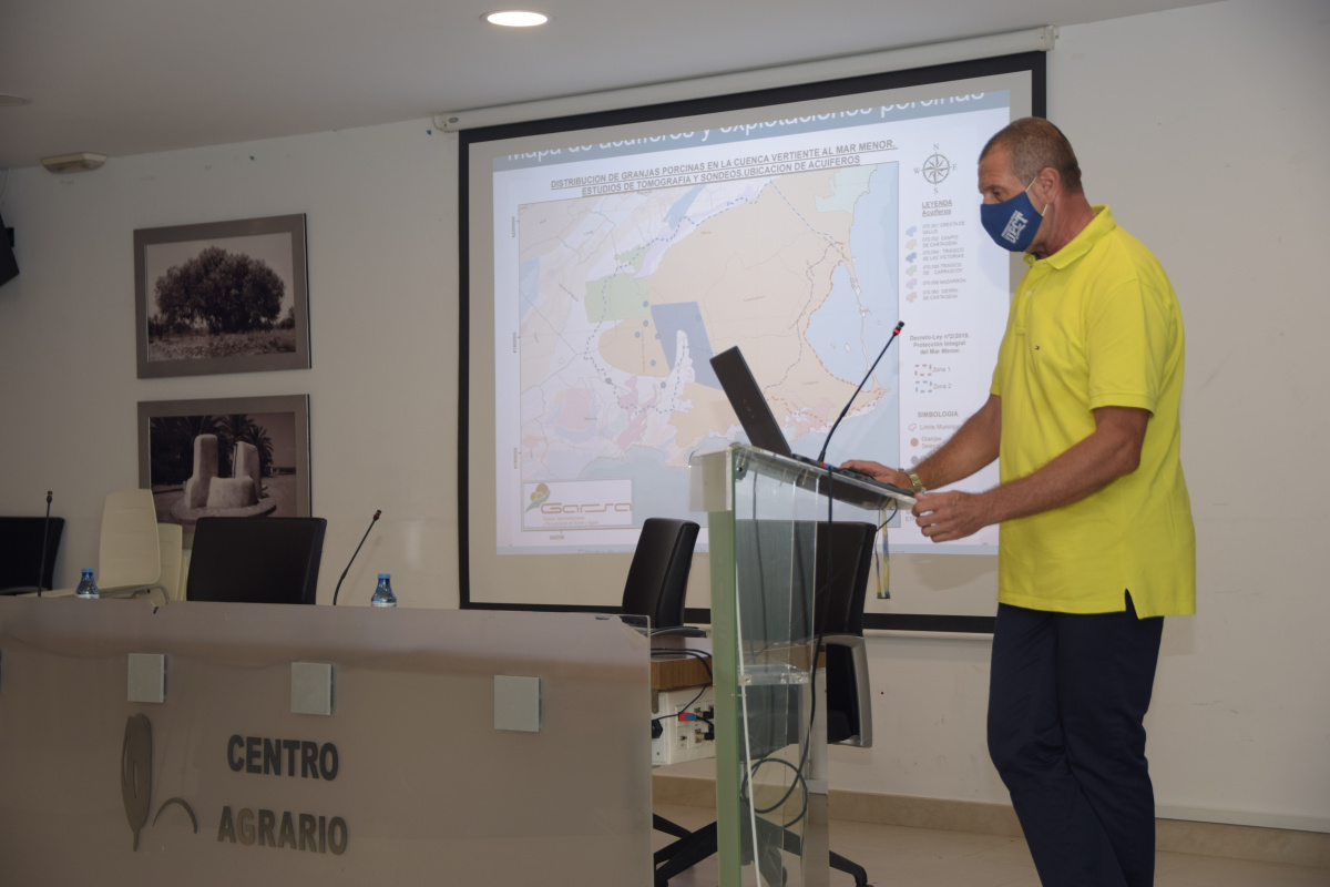 Ángel Faz durante la presentación de los resultados del estudio, ayer en la Cámara Agraria de Fuente Álamo.